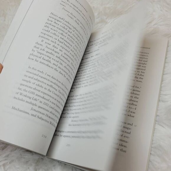 They Say / I Say 4th edition- The Moves That Matter in Academic Writing Book - Picture 5 of 9